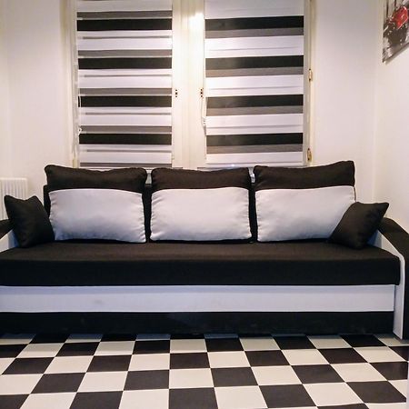 Good Located Apartment Subway U6 Wohnung Berlin Exterior photo